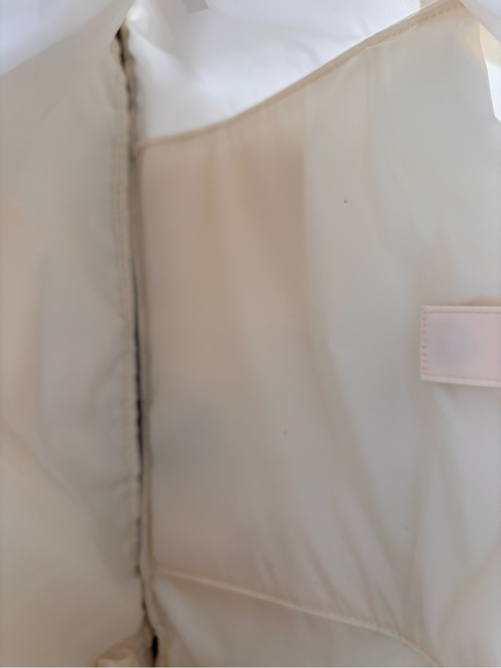 NEW Cream and Brown Travel Shoulder Bag with Front Zip Pocket - Picture 6 of 10